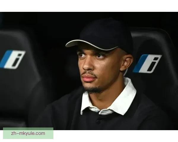 阿韦洛亚劝阿诺德离队报道不实