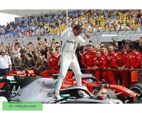 汉密尔顿最快诺里斯破117秒