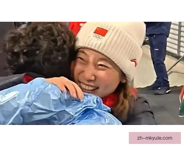 李琰笑问高志丹合同谁签的当年